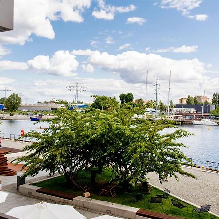 City Center - Walowa I Popieluszki By Apartmore グダニスク エクステリア 写真